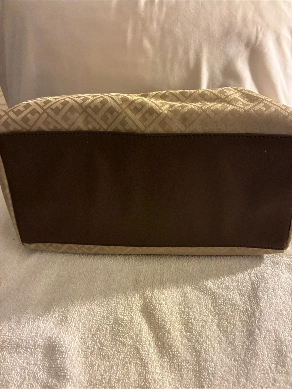 Tommy Hilfiger monogram jacquard satchel, excellent like new condition, gold
